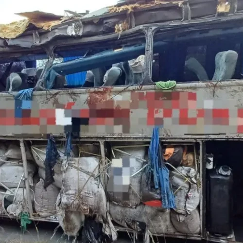 Acidente matou 16 passageiros do ônibus - Foto PRF Diário de Pernambuco