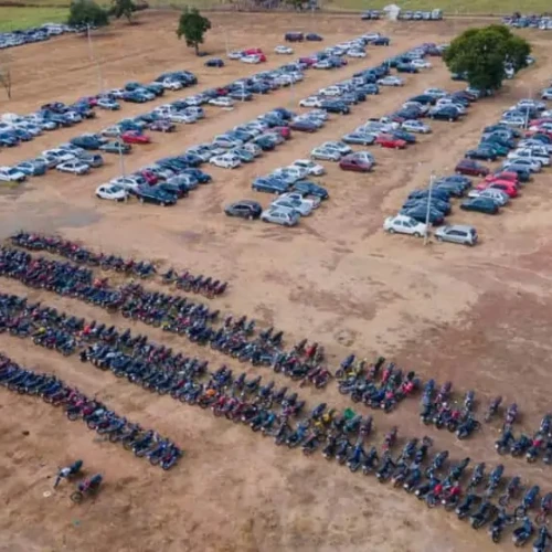 Empresa que faz remoção e leilão de veículos em Goiás vence nova disputa judicial contra o Detran