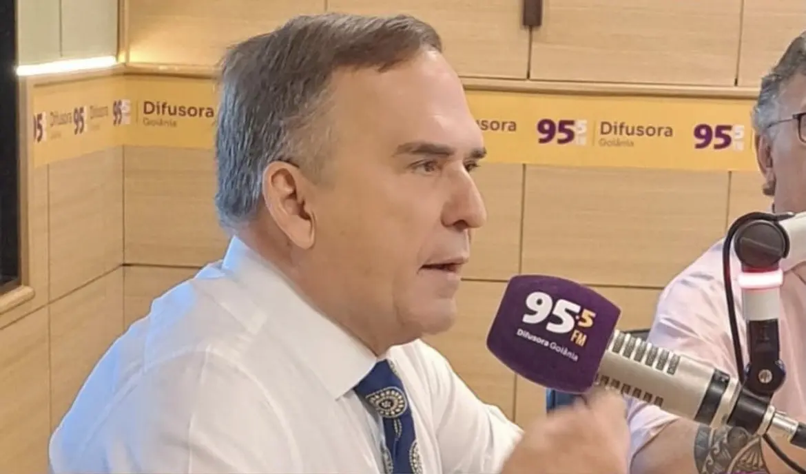 Sandro Mabel em entrevista à Difusora - Reprodução