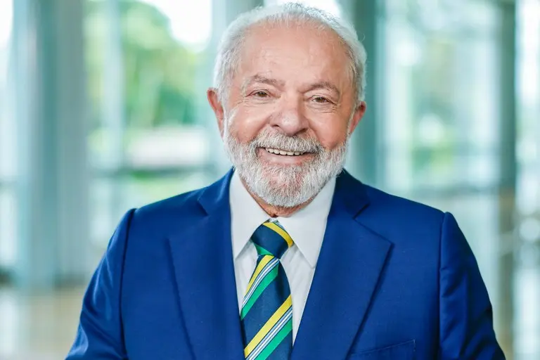 Lula AtlasIntel Bloomberg