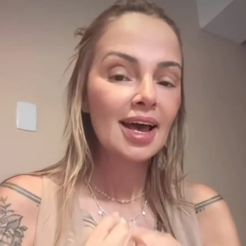 Aline Bardy Dutra a Esquerdogata ofendeu PMs e agora diz que vai pedir desculpas Foto reprodução Instagram pessoal