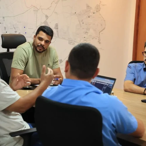 Prefeitura e Saneago firmam parceria para ampliar rede de abastecimento na região leste de Trindade