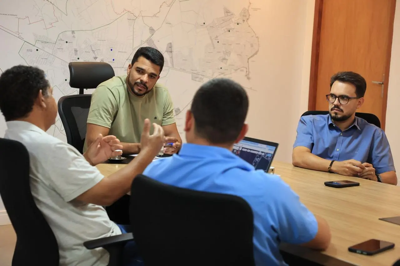 Prefeitura e Saneago firmam parceria para ampliar rede de abastecimento na região leste de Trindade