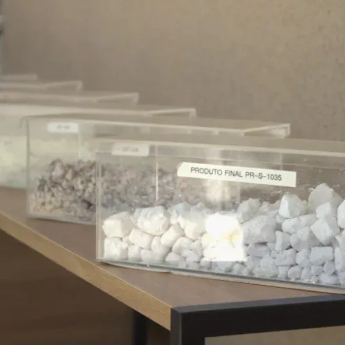 A unidade goiana é a única do país a realizar o processamento desses elementos essenciais à transição energética e à indústria de alta tecnologia