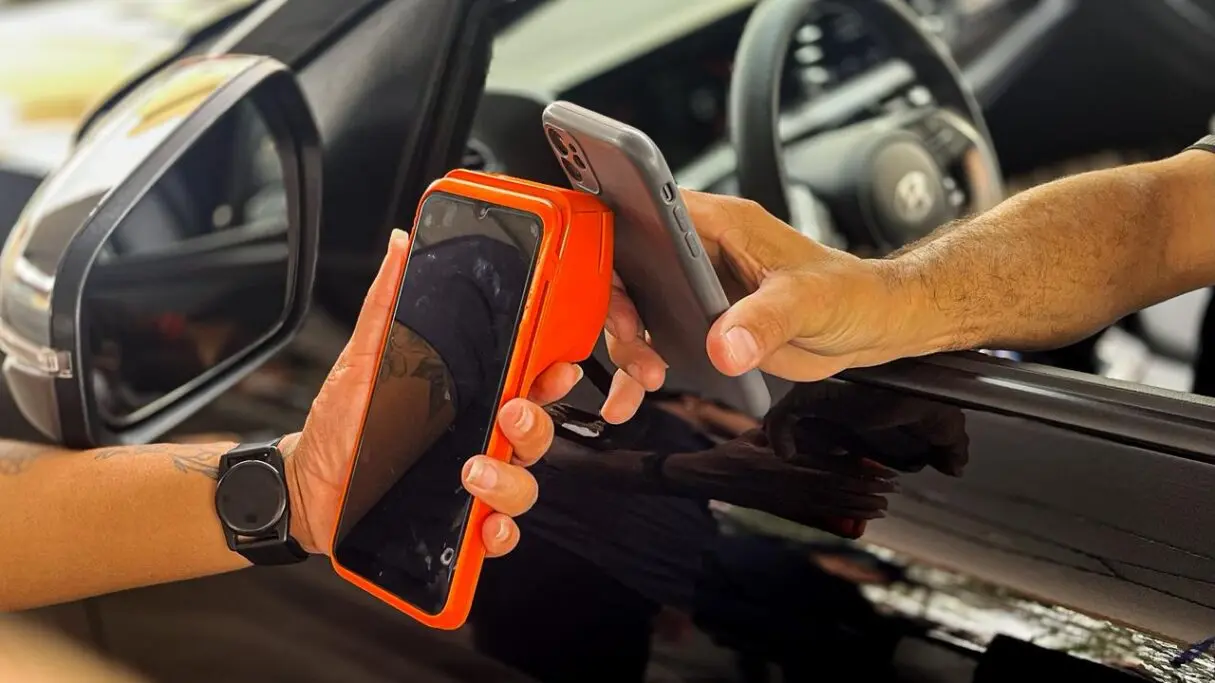 Goiás implementa emissão automática de nota fiscal vinculada a pagamentos eletrônicos