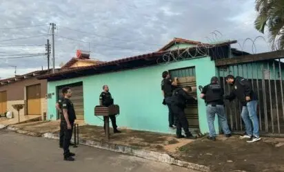 Agentes do DF e Goiás fizeram buscas na casa do suspeito, em Goiânia - Foto divulgação Polícia Civil