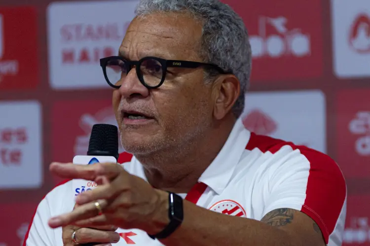 Hélio dos Anjos - Náutico