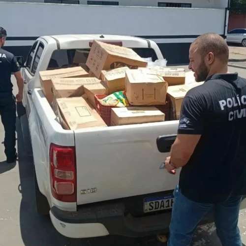 Parte dos produtos flagrados pelos agentes - Foto divulgação Polícia Civil