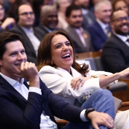 Goiás se prepara para lançar programa que levará mais de dois mil goianos ao exterior