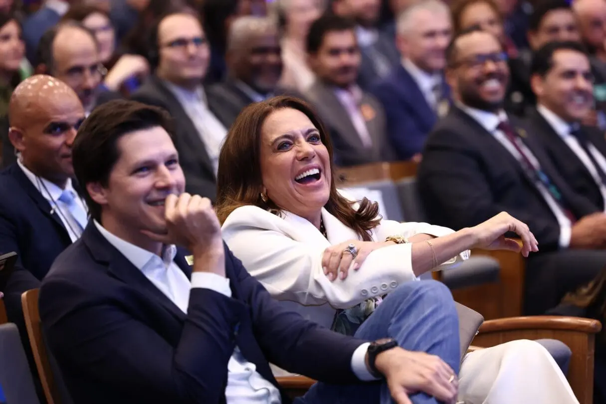 Goiás se prepara para lançar programa que levará mais de dois mil goianos ao exterior