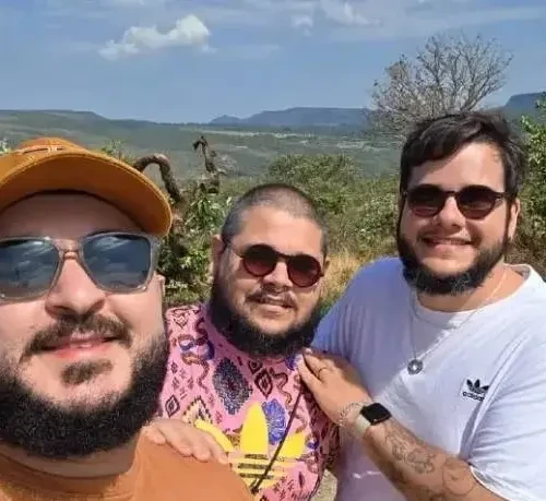 Justiça de Jataí reconhece união estável de trisal em decisão inédita em Goiás