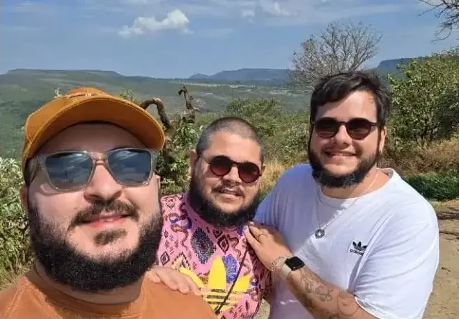 Justiça de Jataí reconhece união estável de trisal em decisão inédita em Goiás