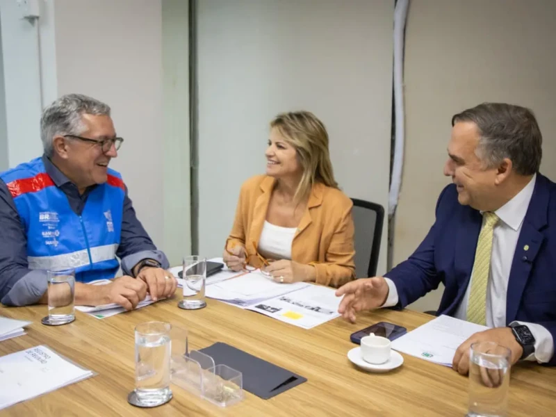 Em Brasília, Mabel se reúne com ministro Padilha e busca mais recursos para a saúde de Goiânia