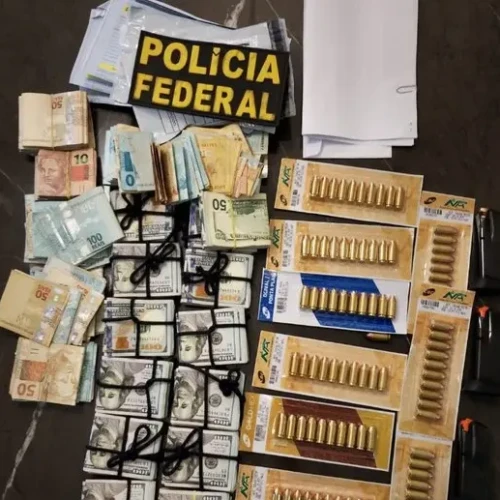 Em Minas, operação da PF flagrou dinheiro e munições Foto divulgação PF