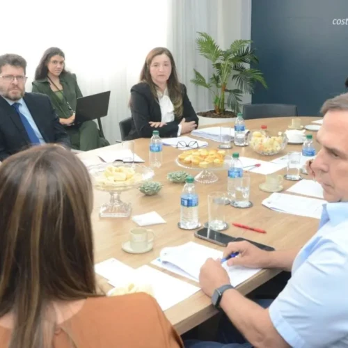 Prefeito esteve com equipe no MP para tratar do IMAS - Foto divulgação MPGO Lucas Gabriel