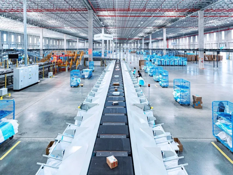 Goiás lidera crescimento logístico no Brasil com avanço de 202% no envio de pacotes