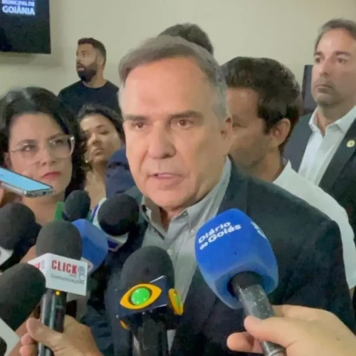 Prefeito anunciou nova funcionalidade do app na Câmara Municipal - Foto Altair Tavares DG