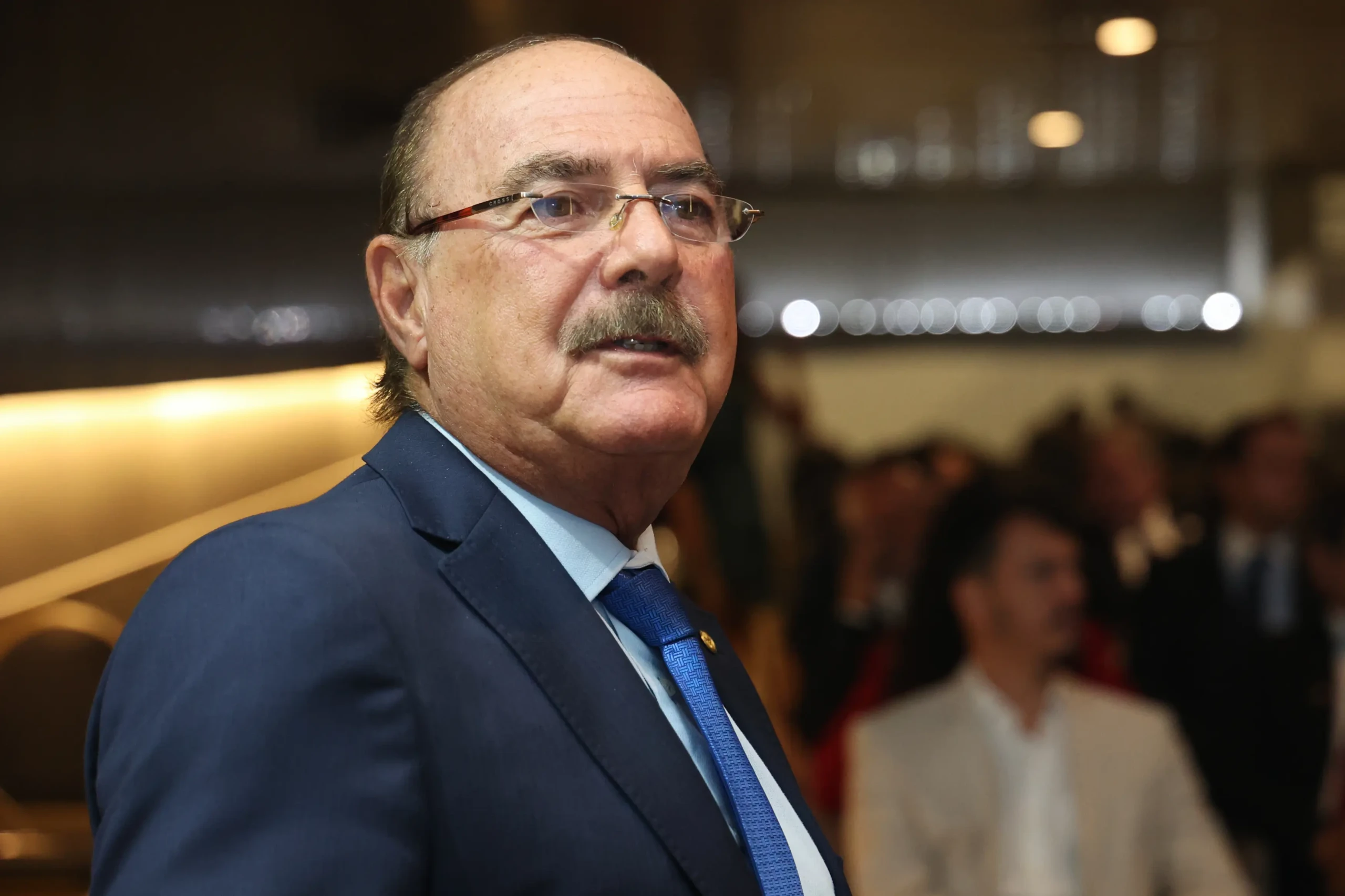 Zacarias Calil avalia saída do União Brasil e confirma pré-candidatura ao Senado