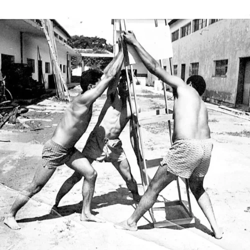 Pose que inspirou Monumento às Três Raças - Foto arquivo pessoal