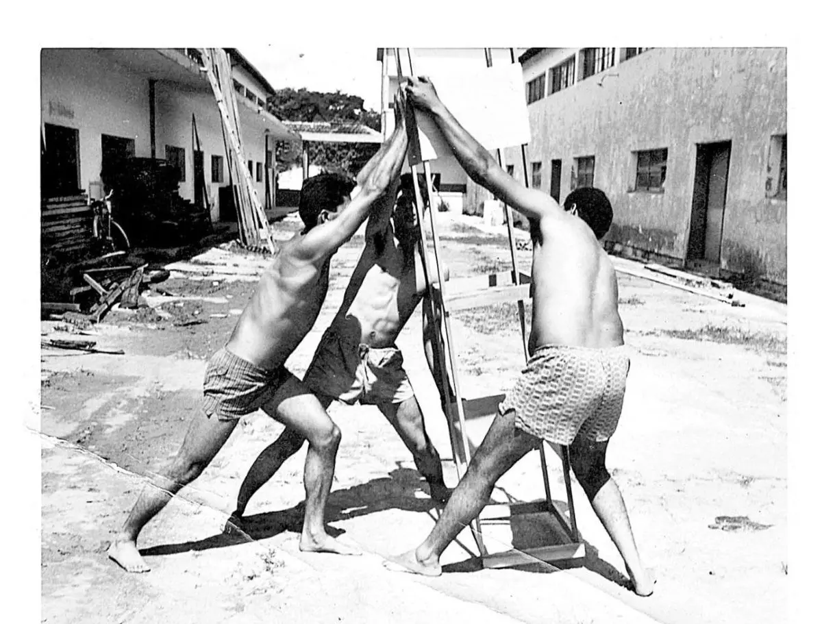 Pose que inspirou Monumento às Três Raças - Foto arquivo pessoal