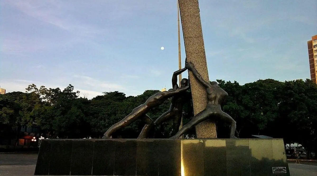 Monumento às Três Raças se tornou símbolo de resistência e ponto turístico - Foto arquivo