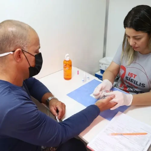 Aparecida de Goiânia intensifica ações de prevenção e testagem no Dezembro Vermelho