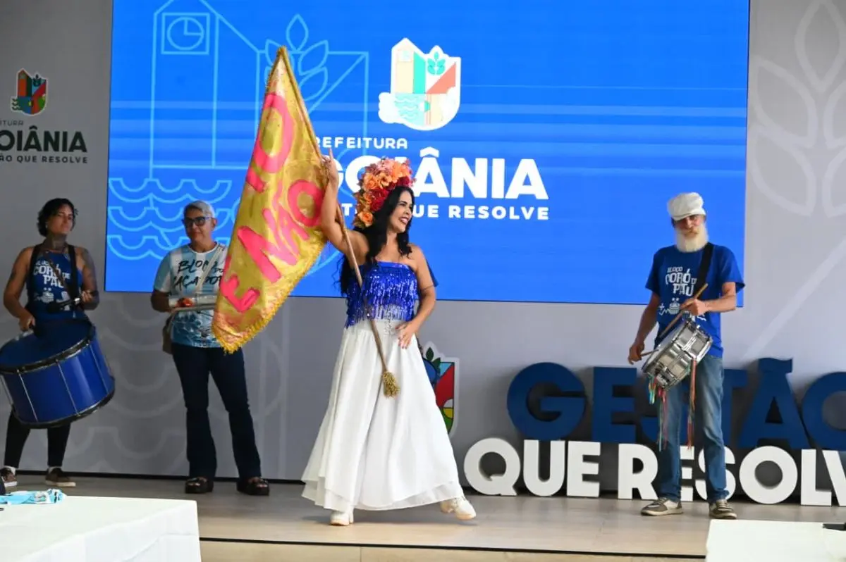 Bloco Não é Não participou da reunião a caráter - Fotos Alex Malheiros