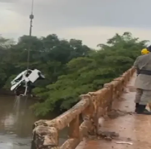 Três corpos são encontrados após acidente na ponte do Rio Verdinho, em Serranópolis