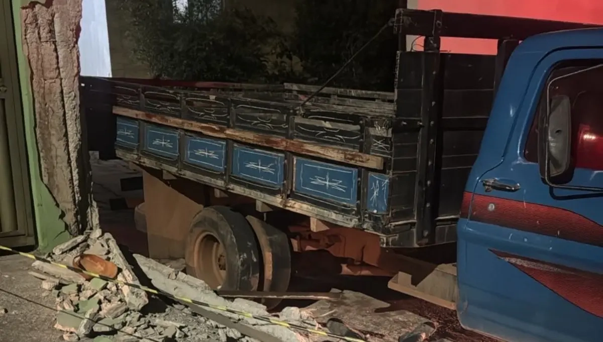 Homem morre atropelado pelo próprio caminhão dentro da garagem, em Anápolis