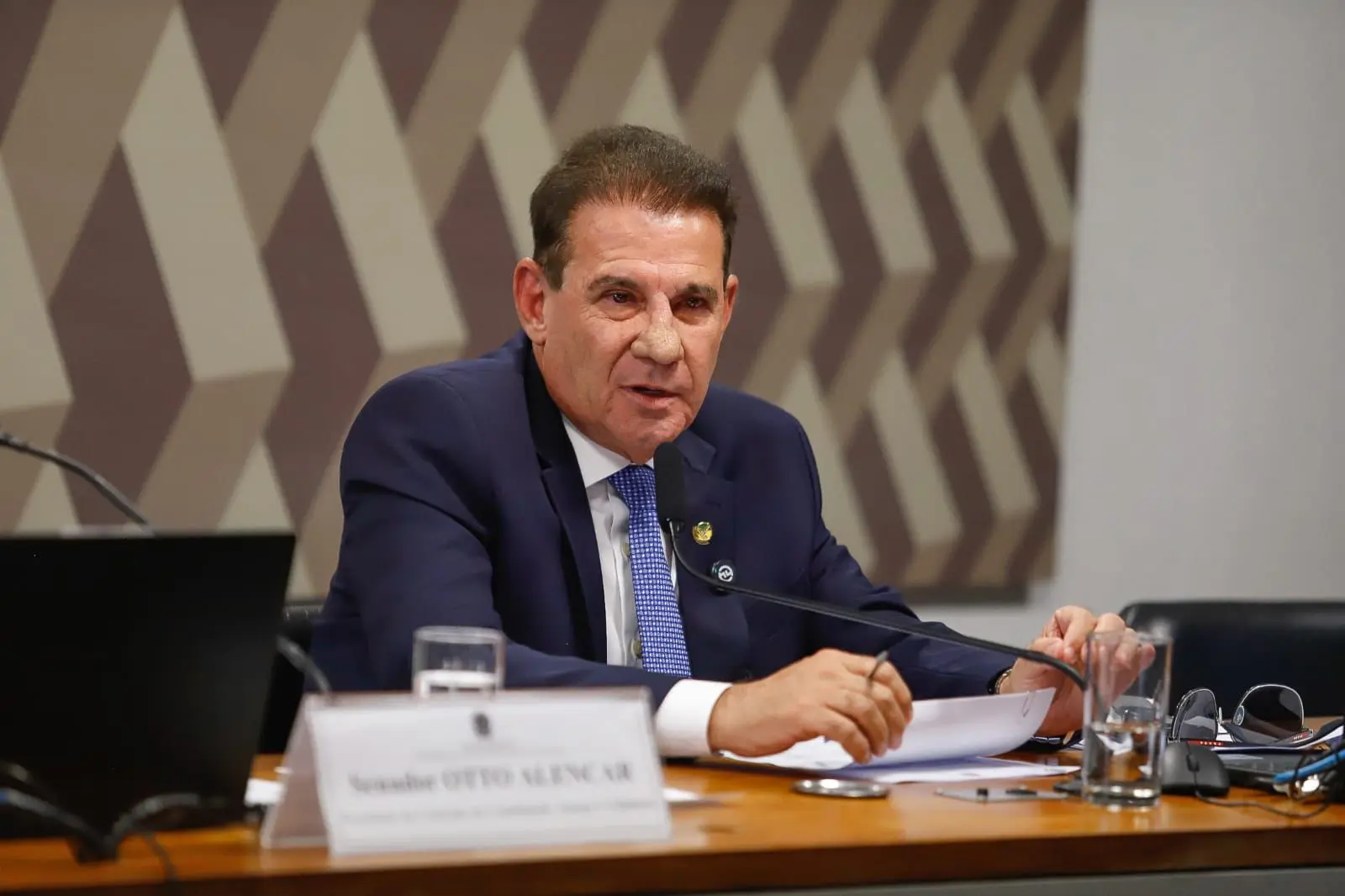 CCJ aprova projeto de Vanderlan que reforça controle e transparência das emendas Pix