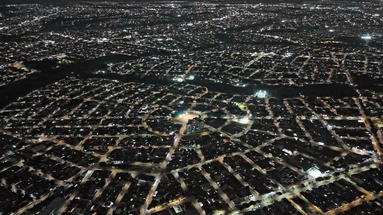 Gestão Vilela conclui modernização total da iluminação pública e entrega Aparecida 100% iluminada por LED