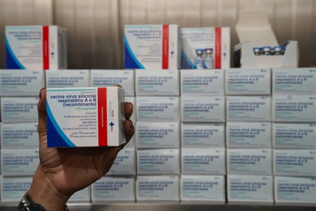 SES_VACINACAO_CONTRA_VIRUS_SINCICIAL_RESPIRATORIO_POR_MARCO_MONTEIRO-1024x684