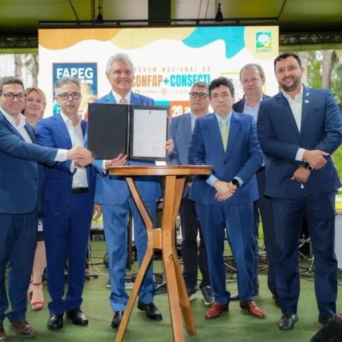 Ciencia-inovacao-e-tecnologia-tera-21-editais_Secom-1215x811