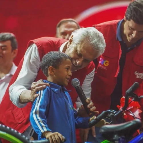 ENTREGA-DE-BRINQUEDOS-NATAL-DO-BEM_SECOM-004