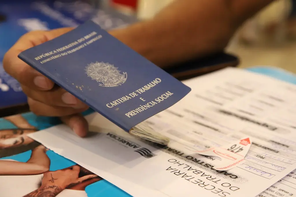 Aparecida de Goiânia oferece quase 2 mil vagas de emprego pelo SIME nesta semana