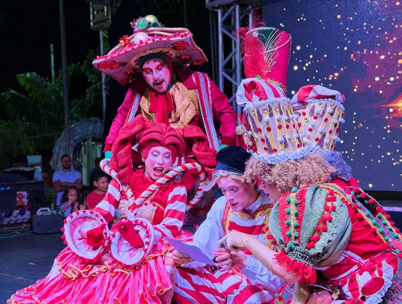 São Miguel do Araguaia abre Natal Encantado com neve artificial, luzes e grande participação popular