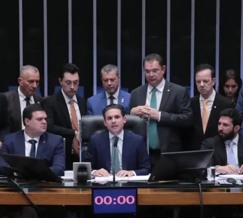 Maioria dos deputados goianos vota a favor do PL da Dosimetria