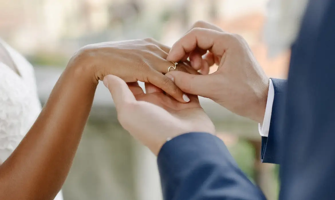 Casamentos sobem 3,5% em Goiás e impulsionam tendência nacional, aponta IBGE