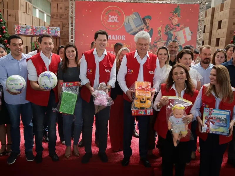 Aparecida recebe Papai Noel no domingo com entrega de 25 mil brinquedos