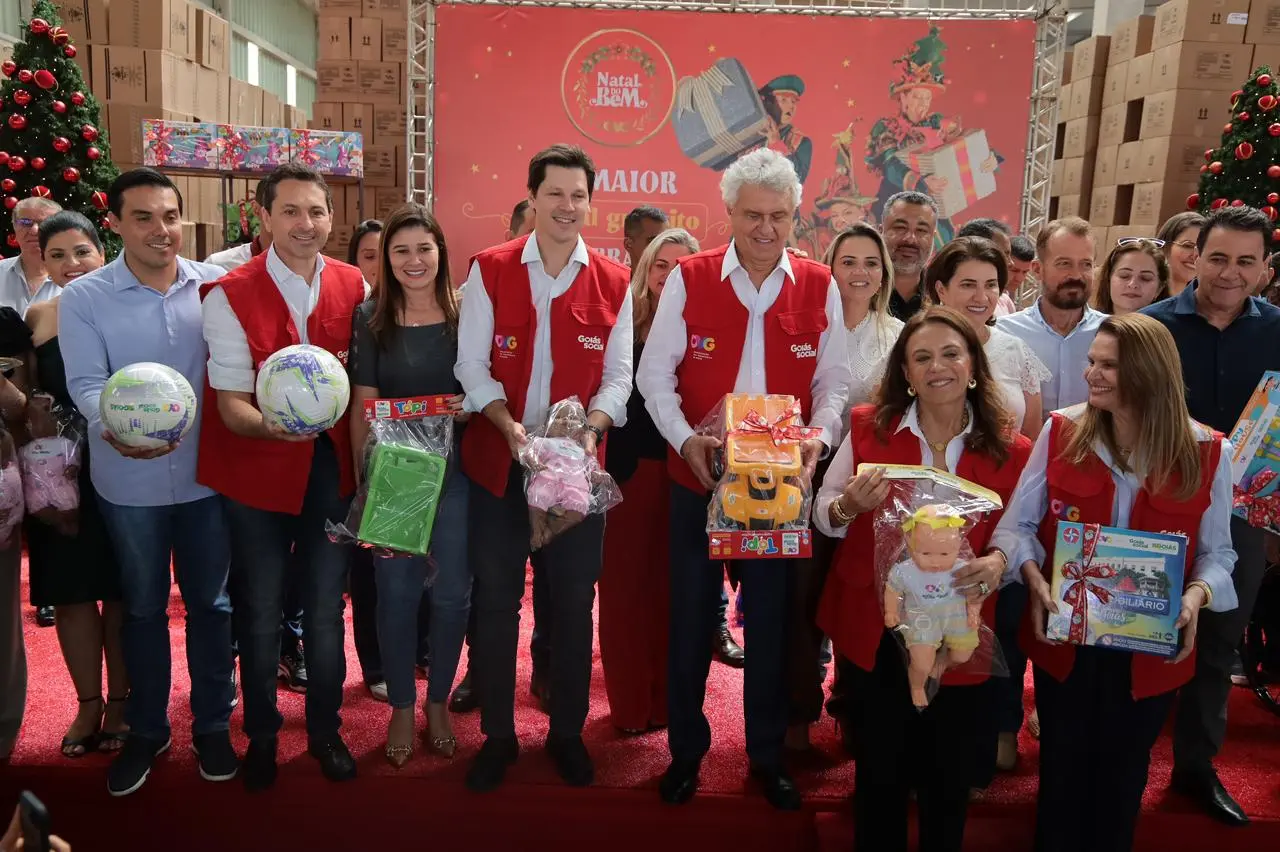 Aparecida recebe Papai Noel no domingo com entrega de 25 mil brinquedos