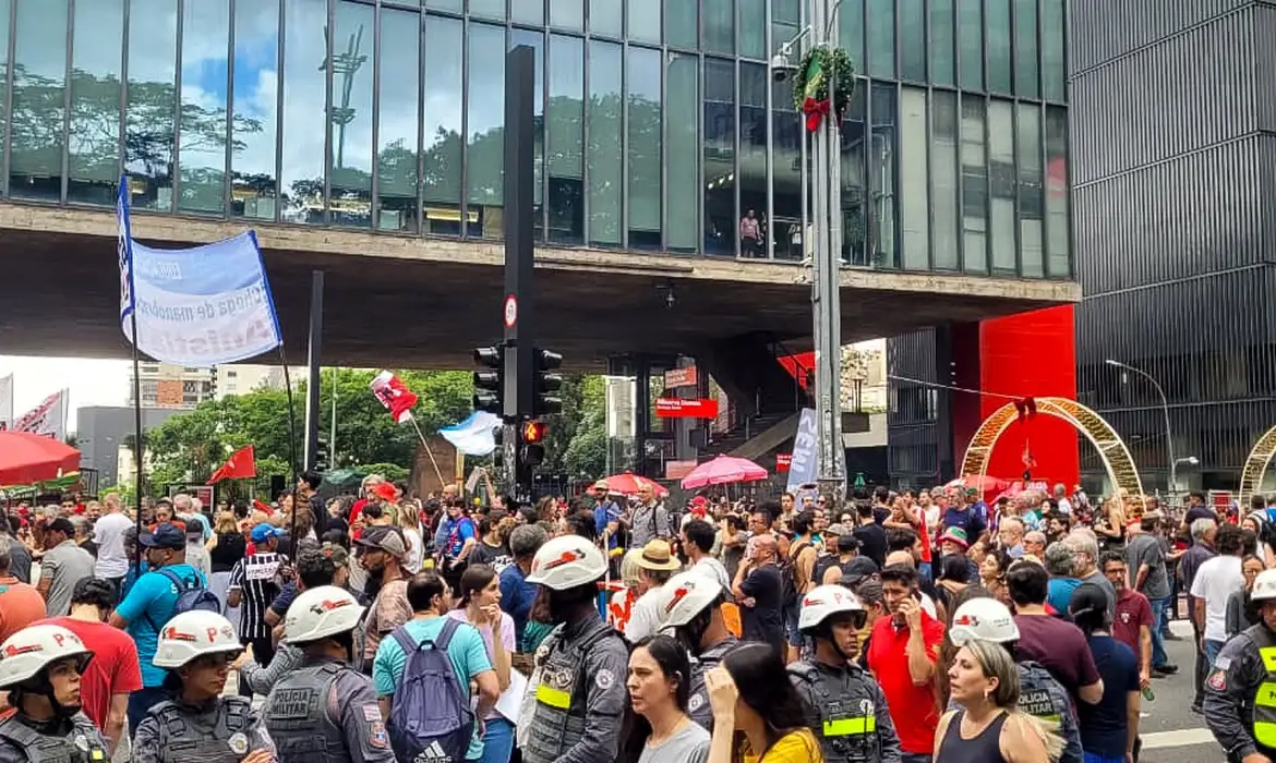 manifestacao-CamilaBoehm-AgenciaBrasil