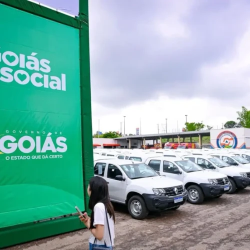 Cada cidade recebeu uma SUV - Foto Romullo Carvalho Secom Goiás