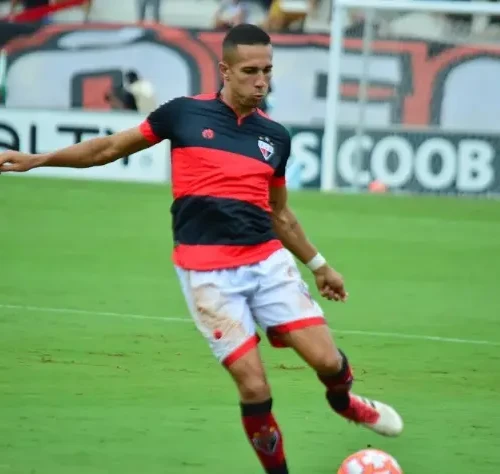 Nicolas - Atlético - Lateral