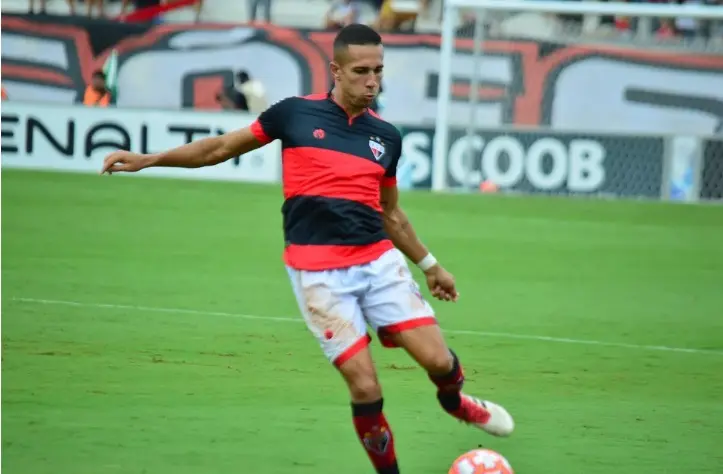 Nicolas - Atlético - Lateral