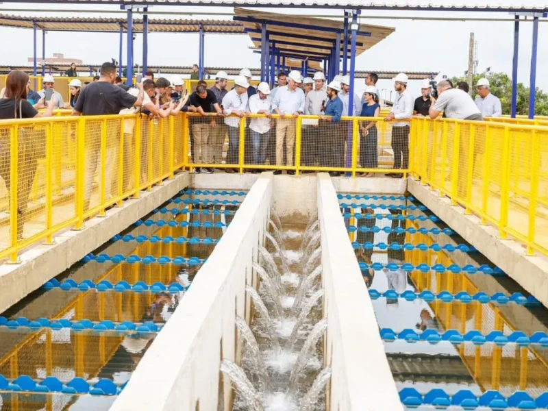 Inauguracao-da-ETA-de-Anapolis_Lucas-Diener-1215x811