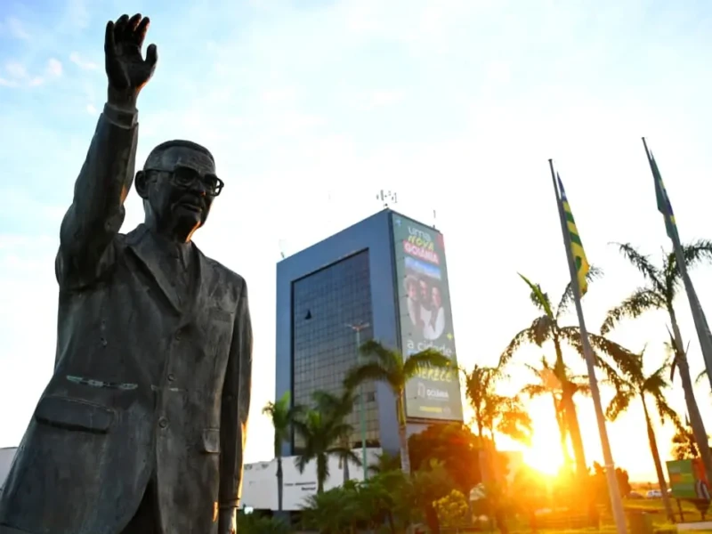 Caiado e Mabel antecipam salários e injetam mais de R$ 2 bilhões na economia goiana