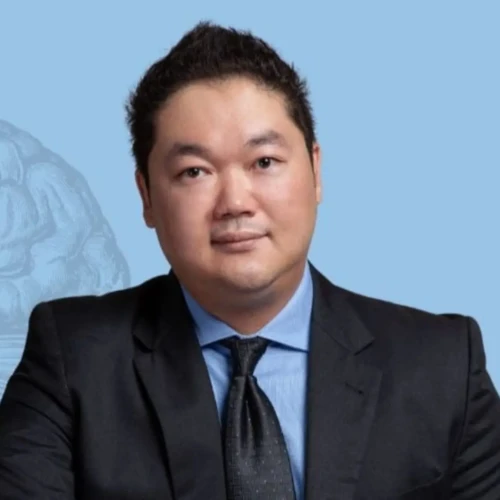 Psiquiatra Anibal Okamoto morreu tentando salvar as filhas - Foto reprodução Instagram Anibal Okamoto