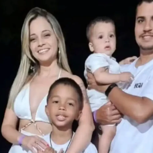 Família de Aparecida morreu na colisão com outro carro onde uma quinta pessoa tambémmorreu - Foto reprodução redes sociais