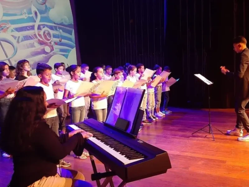 CORAL-BASILEU-FRANCA_Secti-1215x683