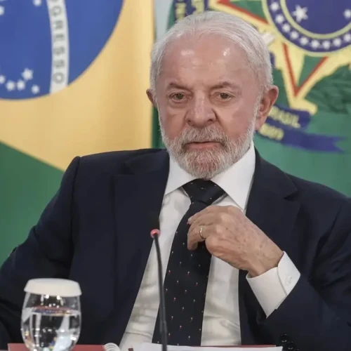 Lula sanciona Orçamento de 2026 e veta quase R$ 400 milhões em emendas